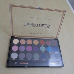 NEW Profusion Temptress Eyeshadow Palette